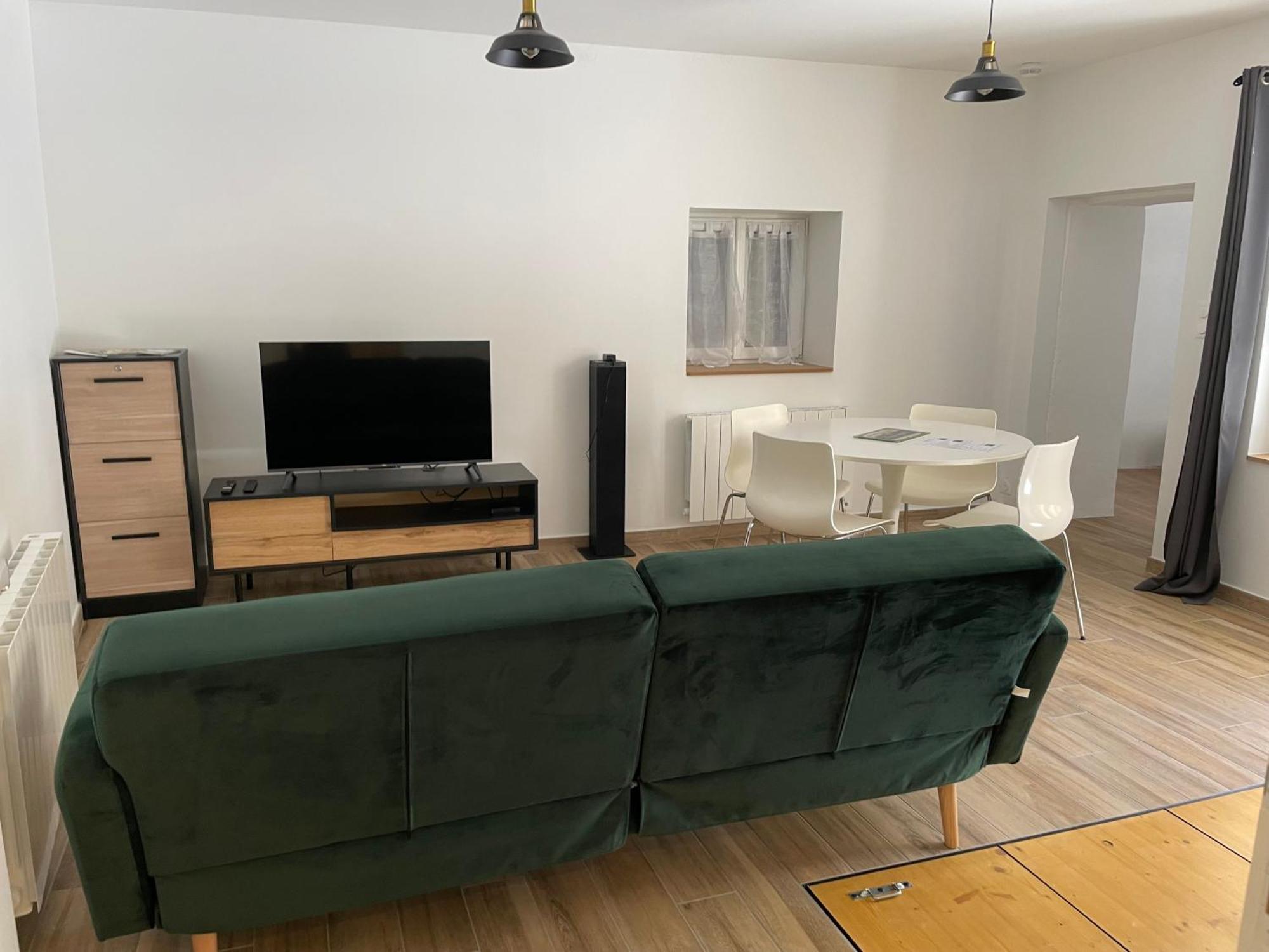 Apartment St Amant Tallende 2 Adultes 1 Enfant Possible Saint-Amant-Tallende