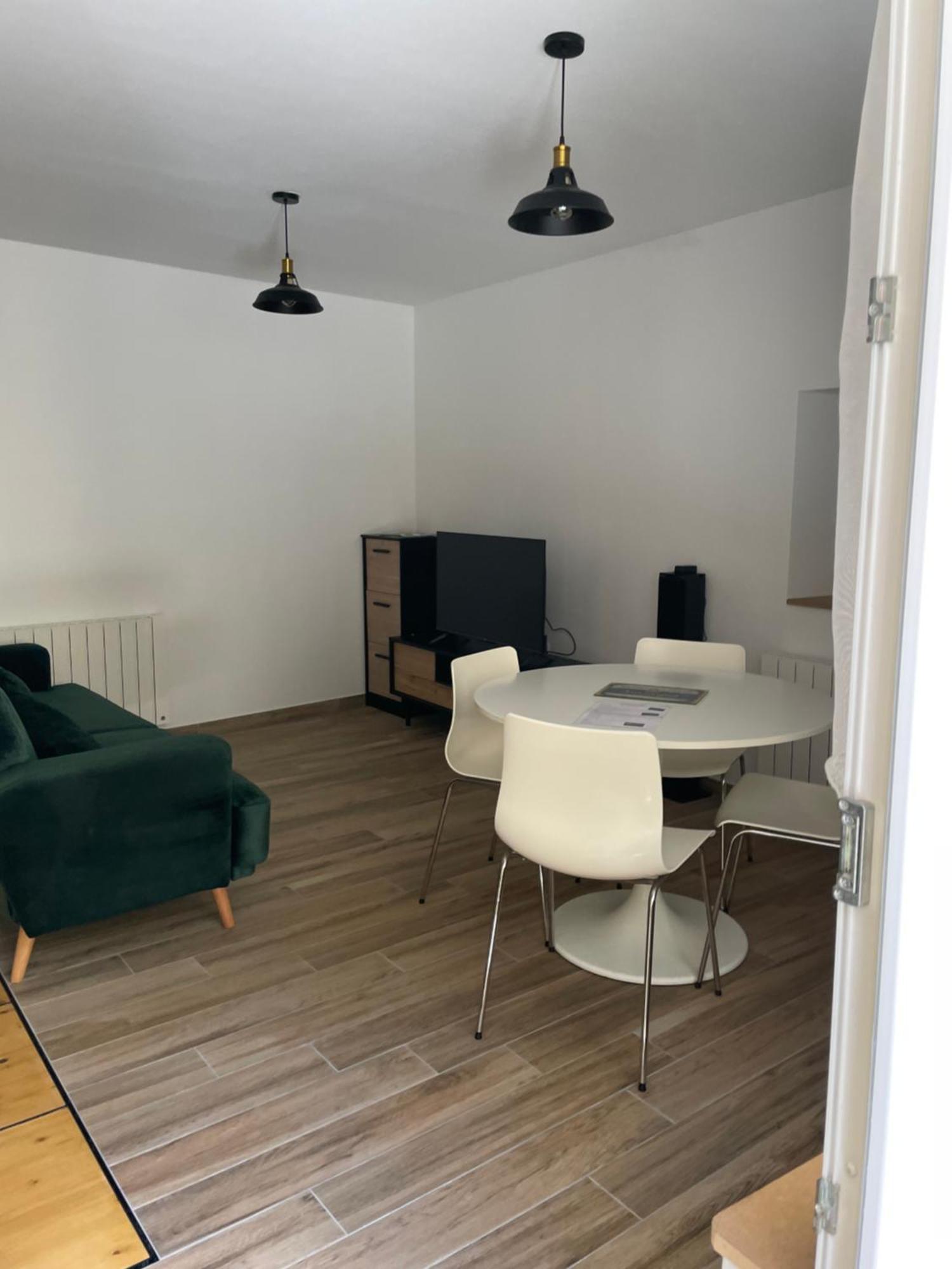 St Amant Tallende 2 Adultes 1 Enfant Possible Apartamento